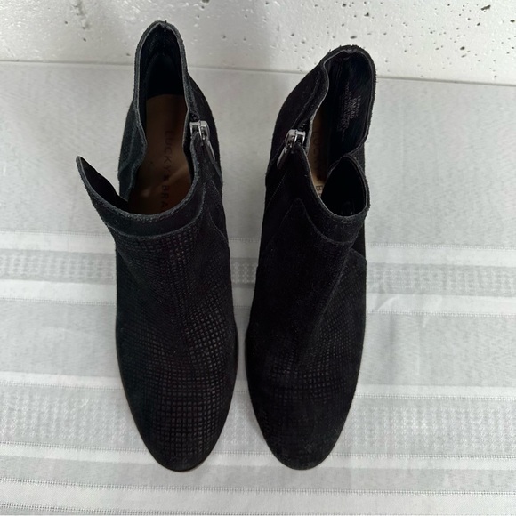 Lucky Brand size 9 Ponic Black Suede Ankle Boots Bootie - Picture 6 of 17